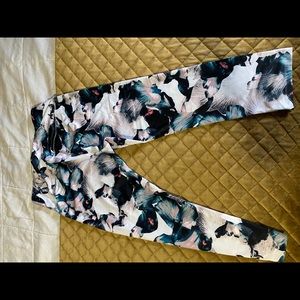 Authentic spana leggings.